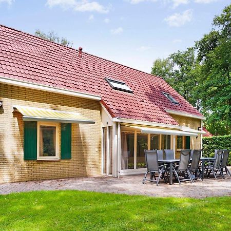 Отель Landal Duc De Brabant Westelbeers Экстерьер фото